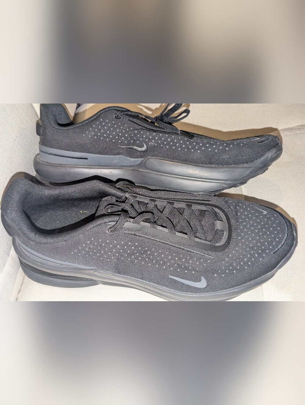 Nike Zoom Upturn All-Black Athletic Sneakers